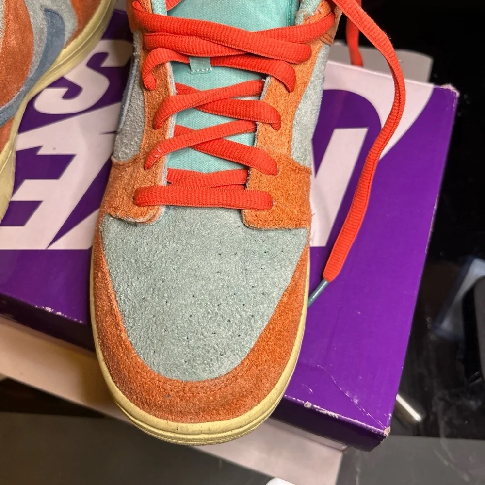 Size 13- NIKE DUNK SB LOW PRO ORANGE EMERALD RISE